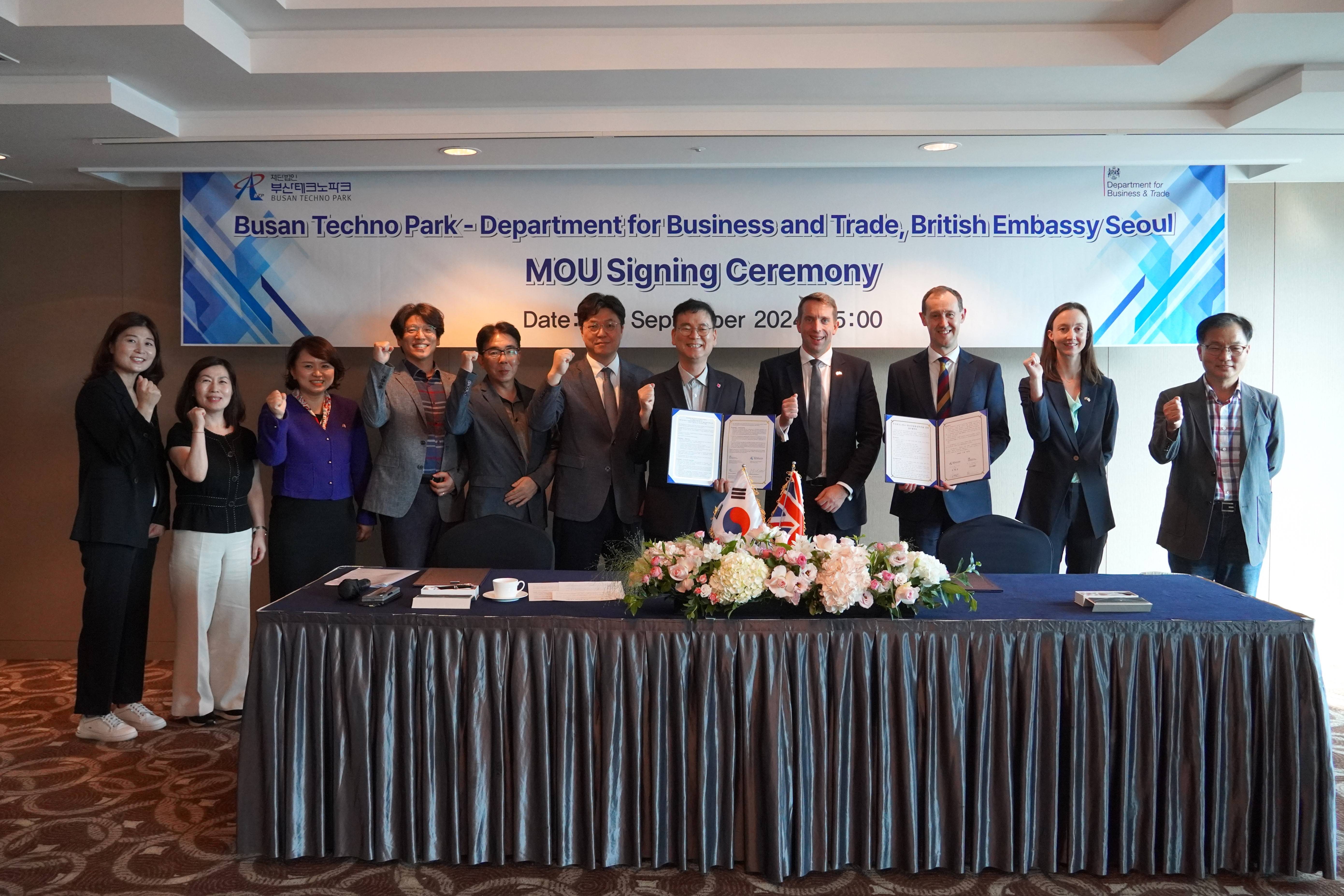 Busan Techno Park - Departement for Business and Trade, British Embassy Seoul
MOU Signing Ceremony